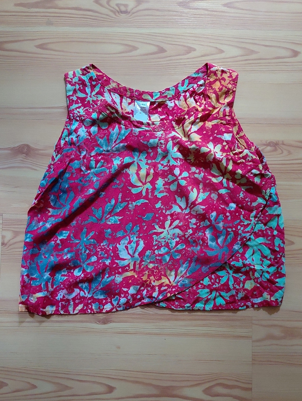 Women’s Batik sleeveless Tank Top